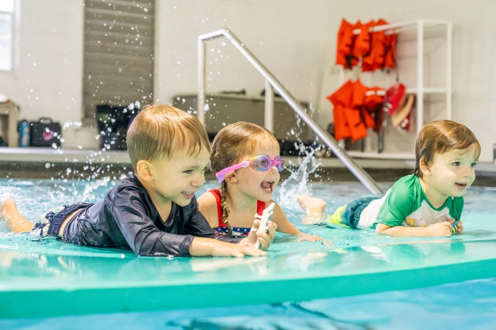 children swim lesson